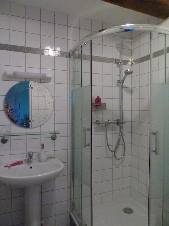 B&B L'Atelier Du Presbytere Saint-Maugan Pokoj fotografie